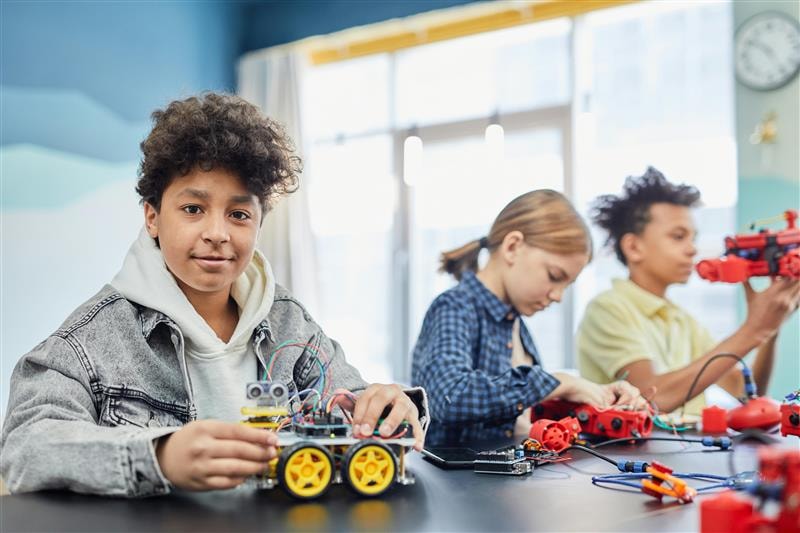 Top 10 Features Every K-12 EdTech Platform Must Have in 2026