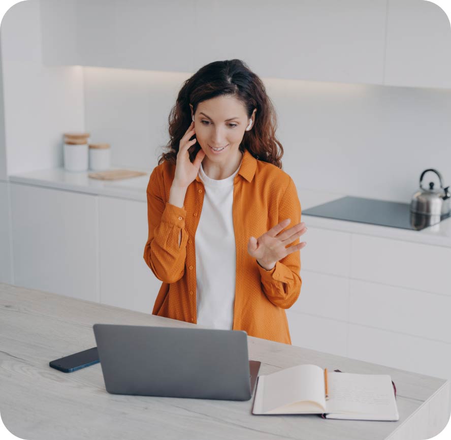 girl with phone